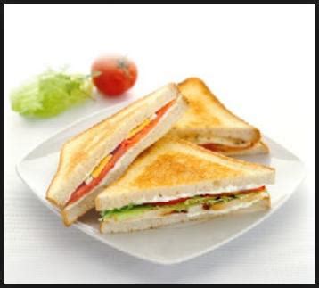 Roti dan telur untuk membuat omelette sandwich bisa dipakai roti tawar putuh atau brown bread. Sandwich Keju Bakar Isi Telur dan Sayur