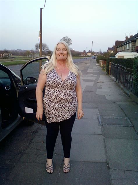 Kitty From Sheffield Is A Local Milf Looking For A Sex Date