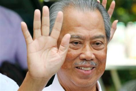 Muhyiddin then married his wife, puan sri noorainee abdul rahman two years later and they have four children. Muhyiddin Yassin as Malaysia's new PM sparks fears of ...