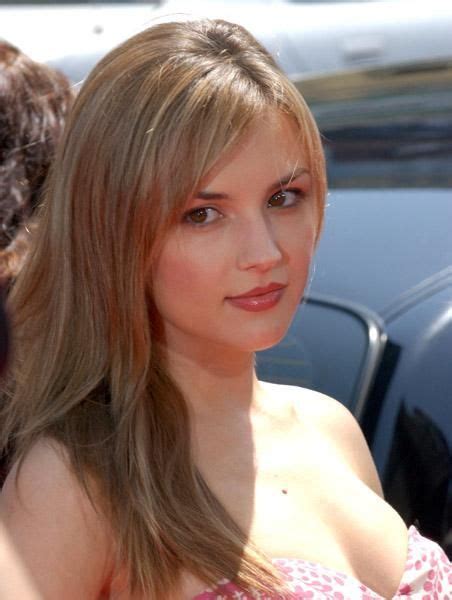 Before talking to her father you need a remember one thing he is not just a famous personality and also he is a very. Rachel Leigh-Cook | Rachel leigh cook, Jennifer, Beauty