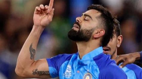 Watch Virat Kohli Seen Crying After India Win Ind Vs Pak T20 World Cup 2022 Match Today Video