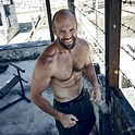Jason Statham - Altura – Peso – Medidas corporais – Cor dos olhos
