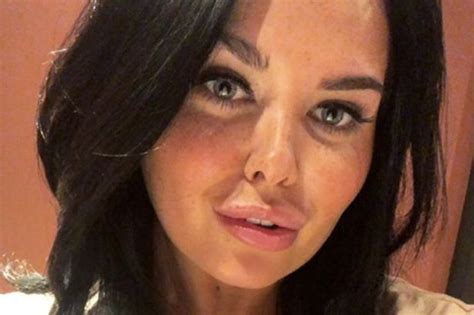 What Would Ant And Dec Say Scarlett Moffatt Exposes Her Sweaty Cleavage In Cheeky Snap