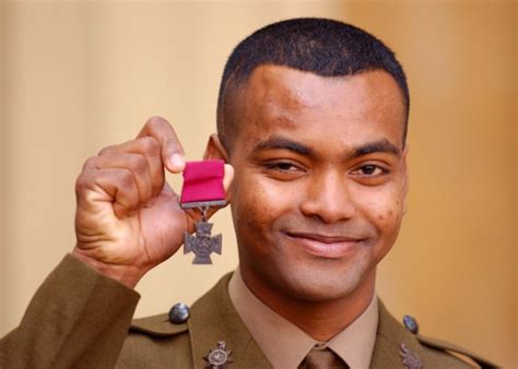 victoria cross hero johnson beharry humiliated at us border as he s made to wait three hours