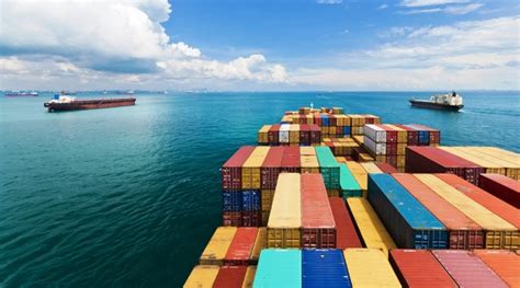 El transporte marítimo es un medio para trasladar pasajeros y/o carga, y se desarrolla a través del mar. El transporte marítimo crecerá a un ritmo del 3,2% hasta ...