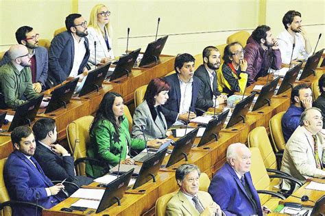 Ex Nueva Mayoría y FA acuerdan impulsar agenda legislativa en la Cámara