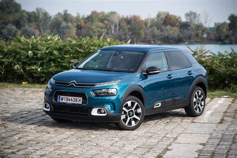 C4 cactus from23 365 €. Weniger flash, mehr flausch: der Citroën C4 Cactus im Test ...