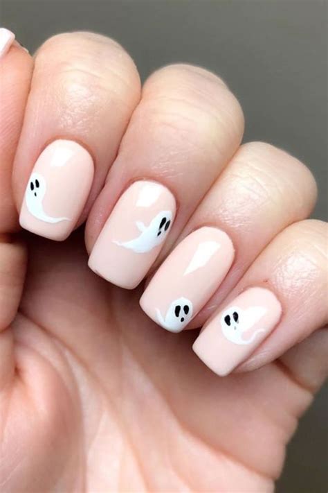These Halloween Nail Ideas Are The Perfect Combo Of Creepy And Cute