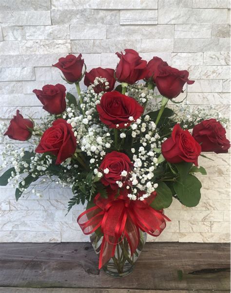 Red Roses 12 Dozen 12 Dozen Delivery Cornershop By Uber