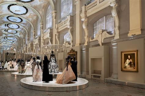 See Inside Diors Landmark Paris Exhibition Dior Vintage Fashion