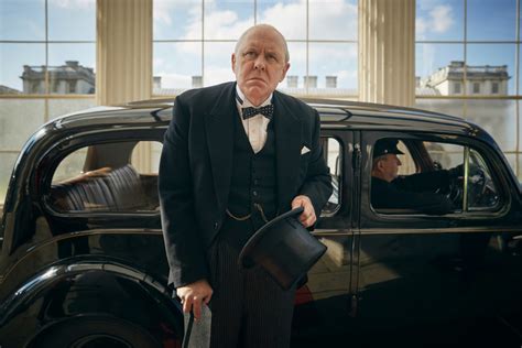 The Crown John Lithgow On The Big Scary Challenge He Faced Playing Winston Churchill