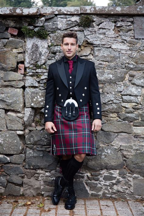 The Hunting Macgregor Tartan Is A Favourite For Winter Weddings Due To