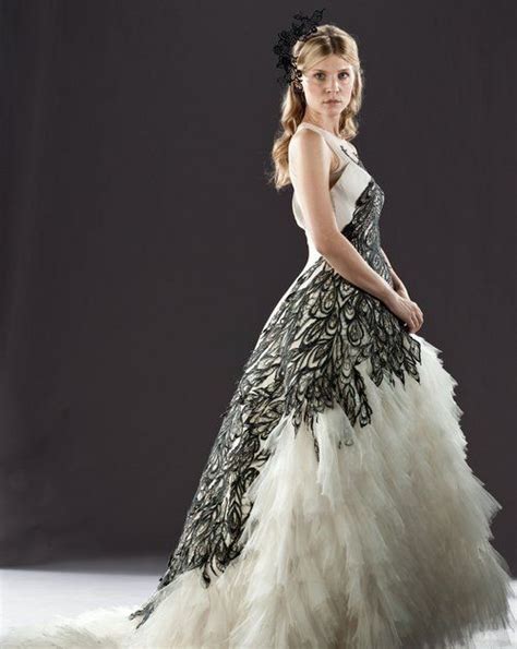 Fleur Delacour S Wedding Dress Harry Potter Wiki Wikia