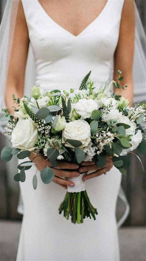 The Prettiest Wedding Bouquets 2020 Pretty Wedding Bouquet Winter