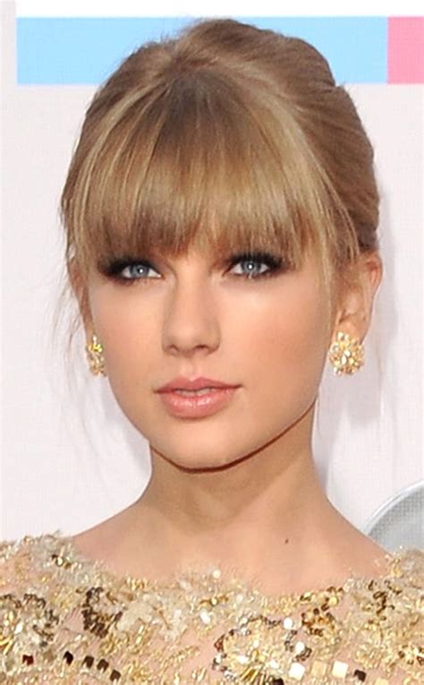 Photos From Taylor Swifts Top 10 Beauty Moments E Online Taylor