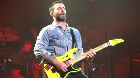 Closure red pill blues is the sixth studio album by american pop rock band maroon 5. Maroon 5 Toronto 2018 Red Pill Blues Tour Animals Guitars ...