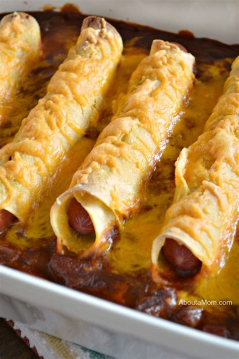 This recipe for a chile relleno casserole skips the steps of dipping in batter and frying, and instead bakes the stuffed chiles in an egg batter. 4-Ingredient Chili Dog Casserole - About A Mom