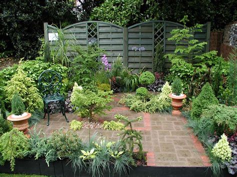 It needs at least partial shade but can also thrive in full shade. natural garden ideas - Google Search | Small courtyard ...