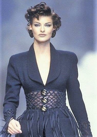 Linda Evangelista Chanel Couture Springsummer 1992 Models 90s