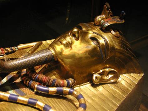 tutankhamun dagger was made from a meteorite