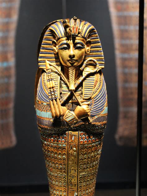 Tutankhamuns Treasures Coffinette