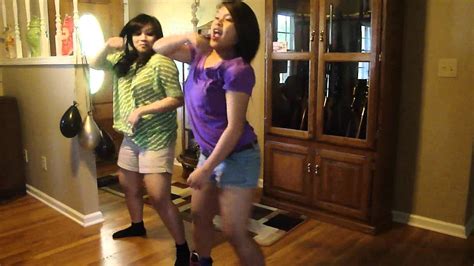 Asians Girls Dancing Teach Me How To Dougie Youtube