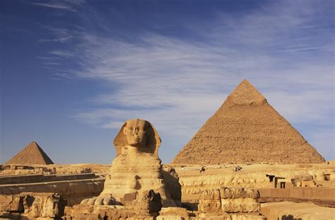 Egyptian Officials Refuse To Believe Nude Photo Shoot On Great Pyramid