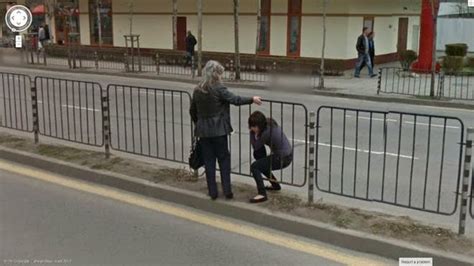 Mau tau gimana kejadian lucu yang bisa membuat kamu tertawa ngakak, yuk simak video berikut ini. 7 Kejadian Lucu Cewek Malang Lagi Terjepit Sesuatu ...