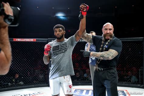 Joey Davis Def Chris Cisneros At Bellator 235 Best Photos Mma Junkie