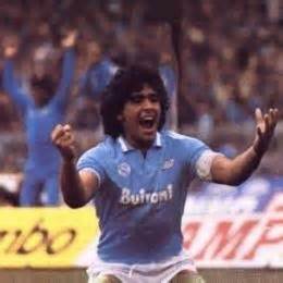 Ahead of thursday's europa league game against rijeka, napoli's players each wore a. Maradona, Napoli | Diego maradona, Napoli, Jugador de futbol
