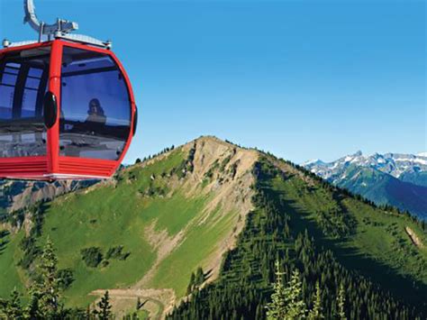 Best Winter Getaways In Washington State Crystal Mountain Gondola