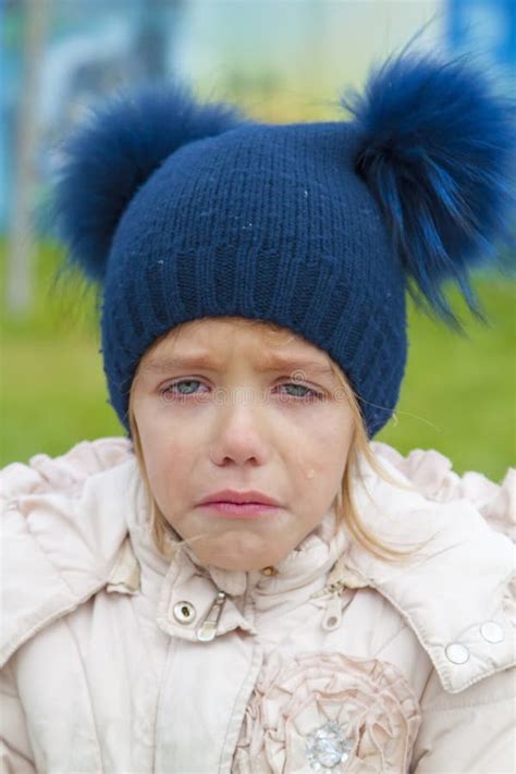 13 Crying Child Outside Free Stock Photos Stockfreeimages