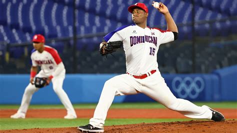 Olympics Baseball Dominican Republic Rallies Past Israel To Advance To