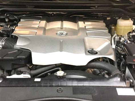 Toyota 1ur Fe 46 L V8 Vvti Engine Review Specs Service Data