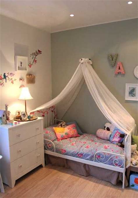 Little Girls Bedroom Decorating With Light Room Colors And