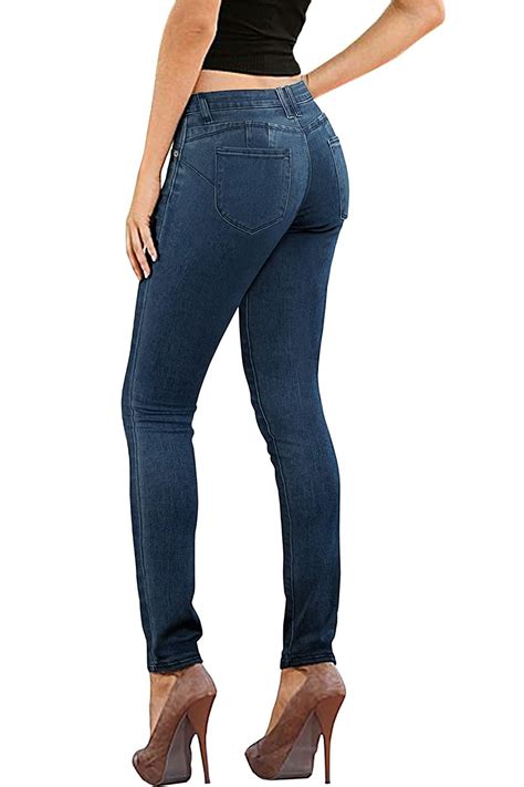 revealed the best jeans for curvy women according to reviews fashion model secret