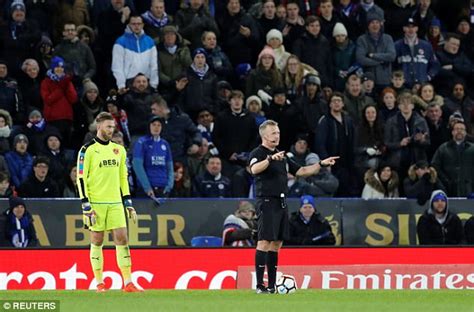 The offside rule ретвитнул(а) leicester city. Leicester 2-0 Fleetwood: Iheanacho goal awarded by VAR ...