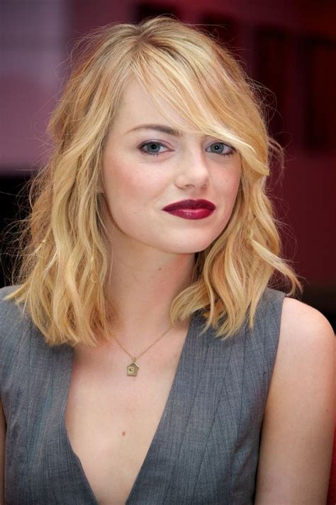 Let Emma Stones Loose Waves Inspire Your Next Haircut Haircuts For