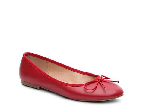 Me Too Lennox Ballet Flat Womens Shoes Dsw In 2023 Ballet Flats Red Ballet Flats Red