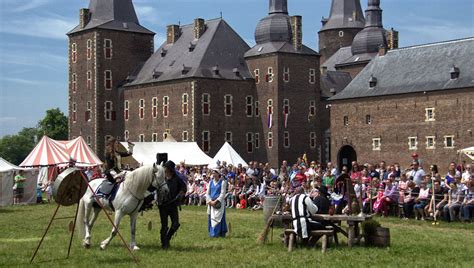 Until 1982, hoensbroek was a separate municipality. Kasteel Hoensbroek - Hotel Café Rumpenerhof