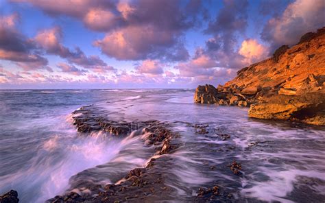 ocean waves hitting the rocks - Beautiful Pictures Photo (20808258 ...