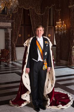 Jacob nijhoff, notaris en plaatsvervangend vrederegter te arnhem. Koning Willem-Alexander 2: Staatsieportret Koning Willem ...