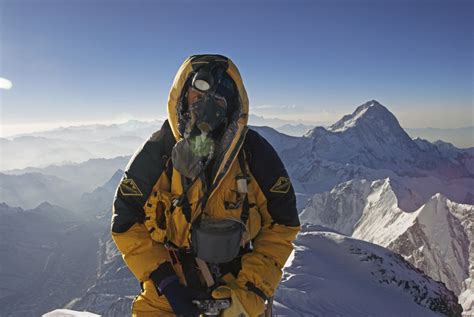 The Deadly Day On Mount Everest Into Thin Air By Jon Krakauer
