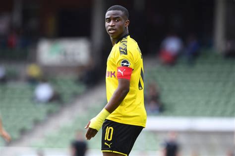 Youssoufa moukoko | юссуфа мукоко. Borussia Dortmund: Der BVB-Plan mit Youssoufa Moukoko