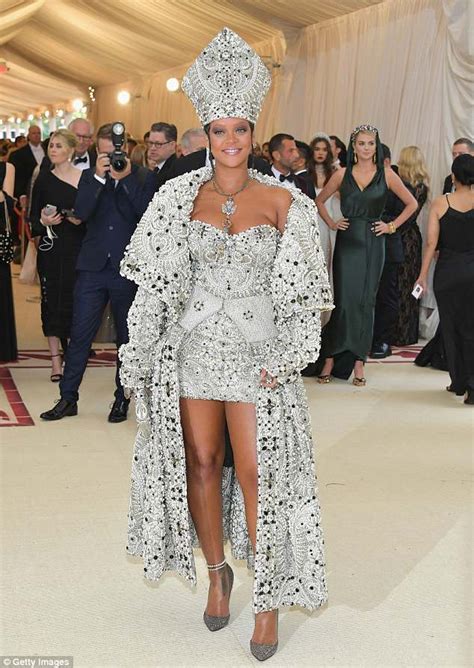 Met Gala Rihanna Channels The Pope In Ornate Beaded Outfit Daily