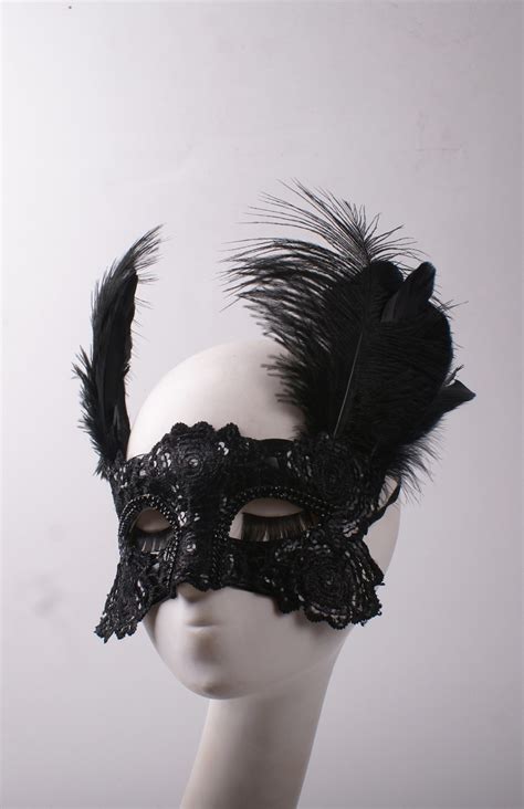 Black Feather Half Face Unisex Mask Halloween Party Masquerade Mask