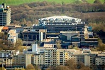 Bochum aus der Vogelperspektive: Plattenbau- Hochhaus- Wohnsiedlung am ...