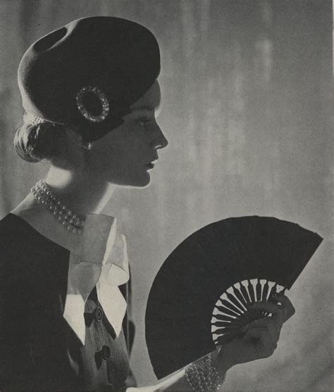 Photo By Cecil Beaton Vogue 1947 Courtauld English Fashion Cecil