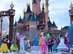 VIDEO: Disney Princess Royal Sparkling Winter Waltz Show 2019 at ...