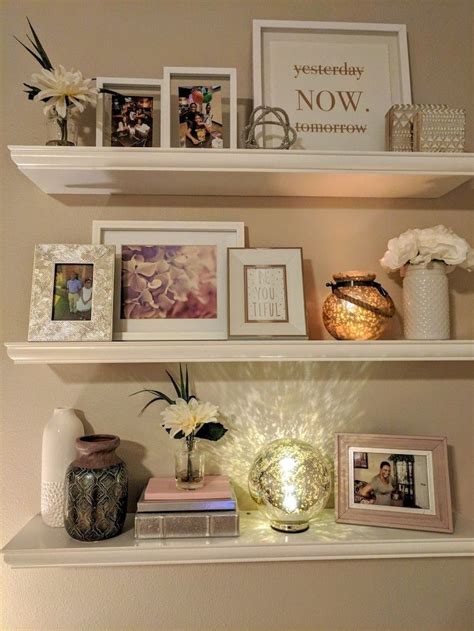 10 Floating Living Room Shelves